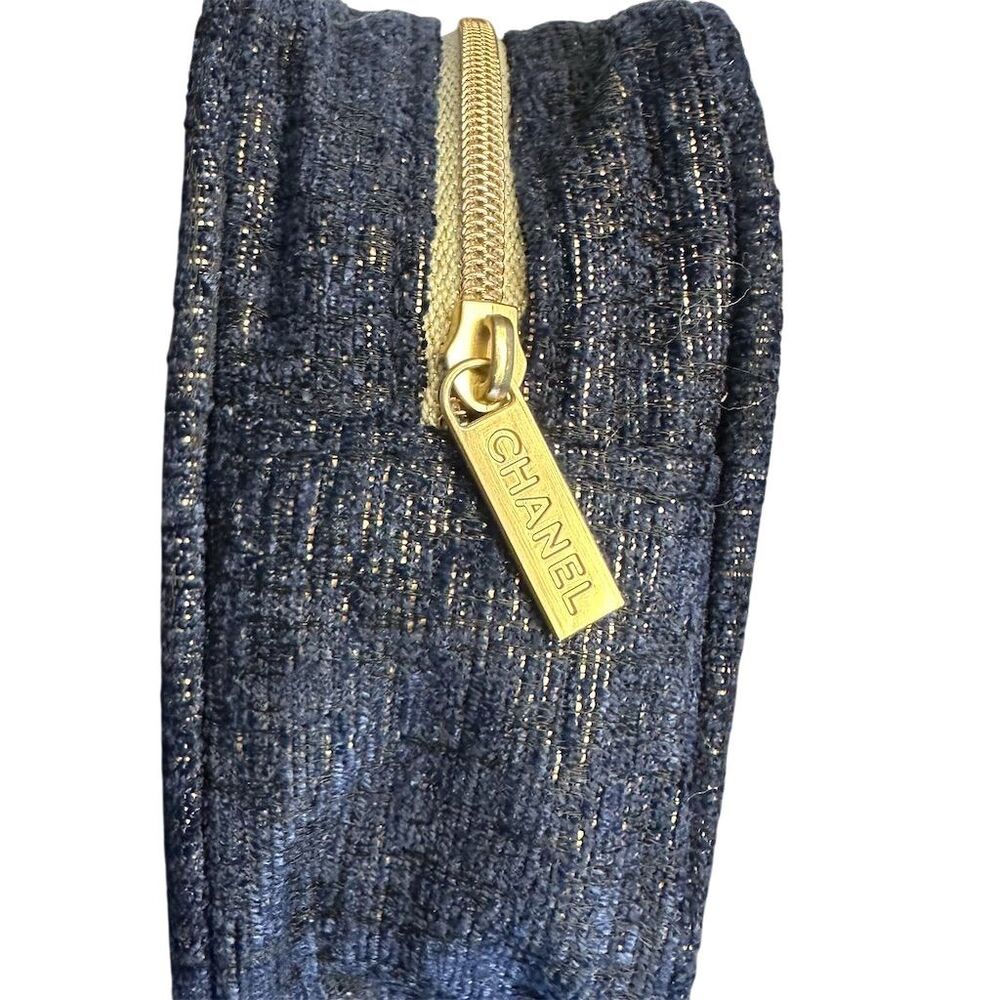 Chanel Blue Makeup Bag Pouch Holiday 2023 Edition Zipper Closure - Picture 3 of 4